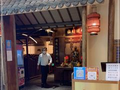门面-哥老官重庆美蛙鱼头(日月光店)