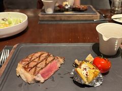 -恰餐厅及酒吧 CHAR Bar & Grill (北京丽都皇冠假日店)
