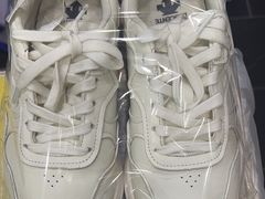 -翰皇直营洗衣洗鞋(望京鹿港店)