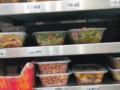 -湖南人家湘菜馆(镇江路店)