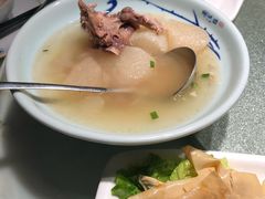 萝卜炖筒骨-梁家大院•农家菜(昆山会展中心店)