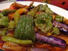 -巴特餐饮6加1音乐餐吧·新疆菜