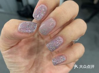 一直光顾的美甲店，老会员了，现在最喜欢会员日五折活动