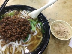 -丽虹云南过桥米线(兴工街店)