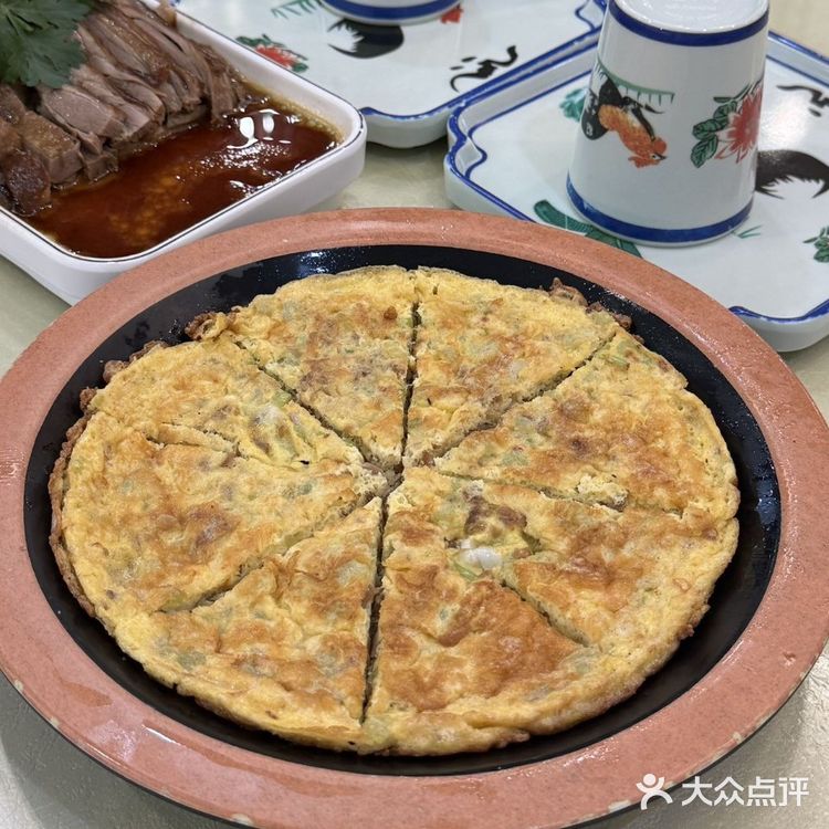 这家开在大宁中心的潮府粥绝对是非常的正宗，食材新鲜
