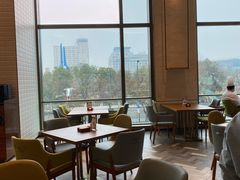 靠窗位-济南香格里拉·咖啡泉自助餐厅