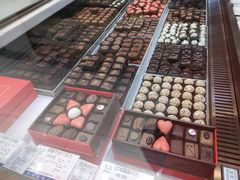 -上海市长春食品商店(淮海中路店)