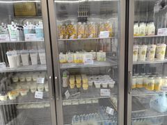 面包甜点陈列柜-白色日记·手作酸奶(麦凯乐店)