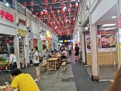 -解放路步行街                