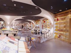 -钟书阁(珍园店)