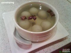 玫瑰麻蓉汤圆&nbsp;01-糖糖屋•糖水•雪花冰店(时尚天河店)