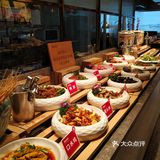 这家欢乐牧场自助餐厅位于金谊广场商场4楼