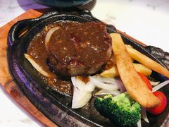 肉眼扒-JUKEBOX玖部音乐餐厅(华侨城店)