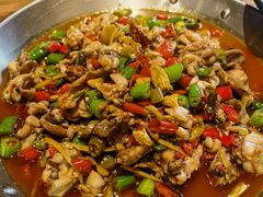 仔姜爆牛蛙-泥糊破店小酒馆·团建聚餐(南京西路店)