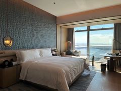 -深圳国际会展中心希尔顿酒店(前海华发冰雪世界店)