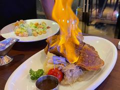 自酿啤酒脆皮烤猪肘-Ambra Haus琥珀屋精酿餐厅(宝山店)