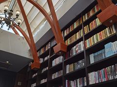 -钟书阁(松江泰晤士小镇店)