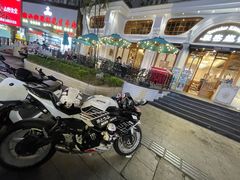 -秘密旅行Bonjour(黑金冠 江南西店)