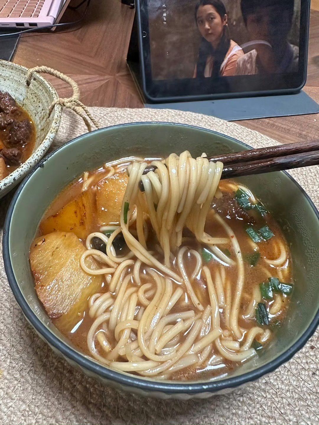 一个人的尊贵晚餐时间