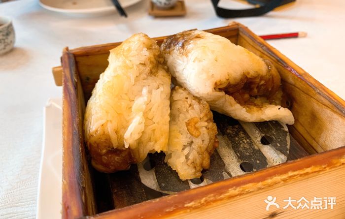 广州酒家(越华路店)金沙干贝糯米鸡图片