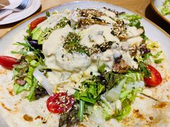 照烧鸡肉配牛油果拉法沙拉-HELLO 27 意面·沙拉·帕尼尼