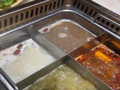 -巴渝瓦肆重庆鲜火锅(宝龙环湖店)