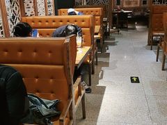 卡座-青年公社烤鸭(青年路店)