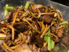 干锅香煸茶树菇-弄堂里(雨花客厅店)