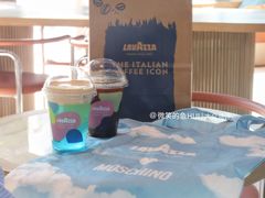 蓝椰轻云咖-LAVAZZA拉瓦萨咖啡(仁恒梦中心店)