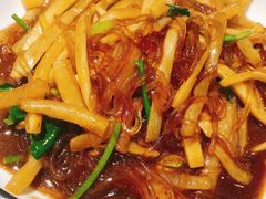 酸萝卜炒粉-叶派龙虾•招牌香辣蟹·海鲜(中海国际店)