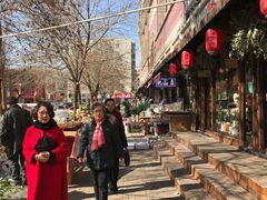 -宝鸡东道花鸟鱼虫市场(吉利花园商场店)