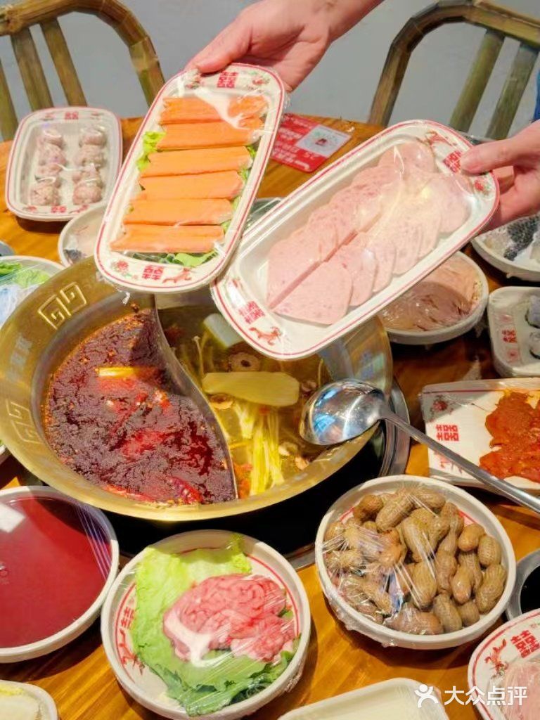 不用去重庆也能吃到正宗的串串火锅了