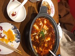 -渝是乎酸菜鱼·川渝小炒(新世界百货望京店)