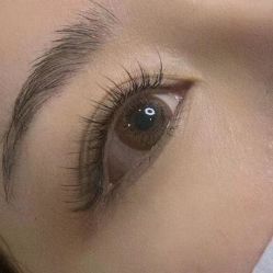 -爱美睫美甲会馆