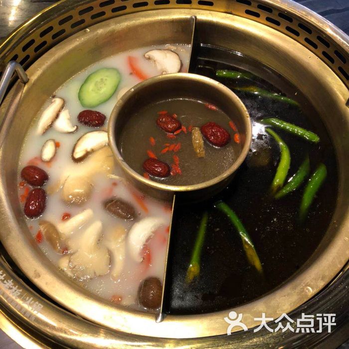 杜老板松茸菌汤川味火锅