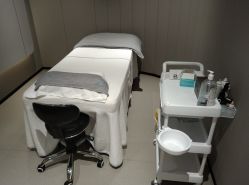 -颜蕾医美·黄金微针·水光·玻尿酸·超声炮·抗衰中心