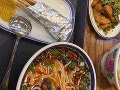 -云阿蛮云南生烫牛肉米线(奉贤路店)