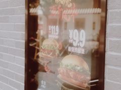 -麦当劳(杭州西湖银泰百货店)