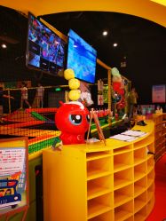 -蹦蹦跳跳(新奥购物中心店)
