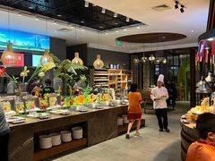 -齐河孔雀王温泉酒店·金孔雀自助百汇