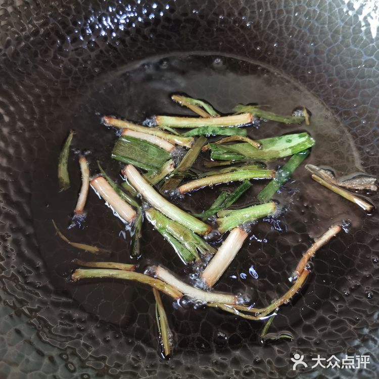 葱油拌面，吃上一口，就让你念念不忘