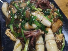 -老东镇啤酒屋海鲜加工·蒸汽海鲜·海鲜烧烤(台东店)