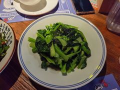 -胡桃里音乐餐厅(陶溪川店)(川湘赣菜·世界百大酒庄直供红酒·音乐表演)