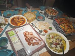 -荷塘秋月·本帮江浙菜(国权路店)