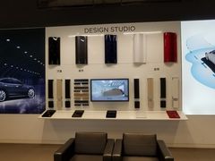 -TESLA 特斯拉(上海太古汇体验店)