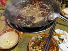-黄潇洒老火锅(九眼桥宏济巷店)