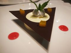 -GreyWhale灰鲸餐厅(武汉国际广场店)