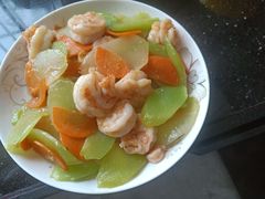 -臻爱住家月嫂育儿嫂(万达店)