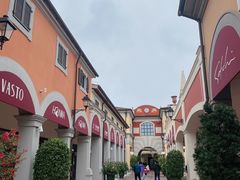 -佛罗伦萨小镇广佛名品奥特莱斯(疏港路店)