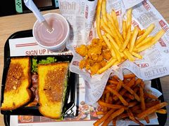 -The Habit Burger Grill 哈比特汉堡(复兴soho店)